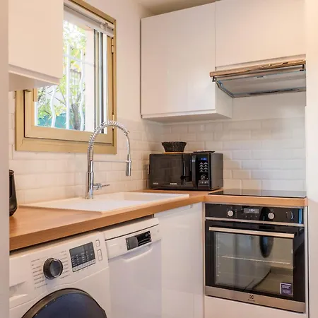 Rare ! With Terrace 5min Walk To The Palais *