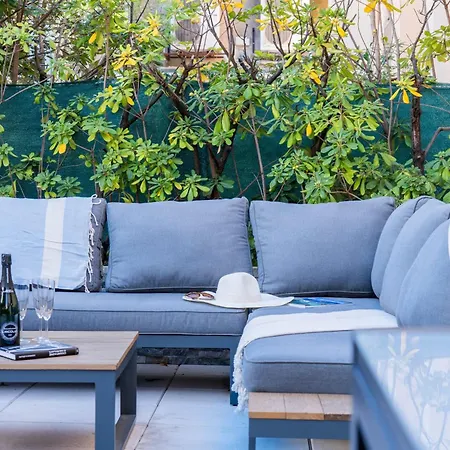 Rare ! With Terrace 5min Walk To The Palais Cannes