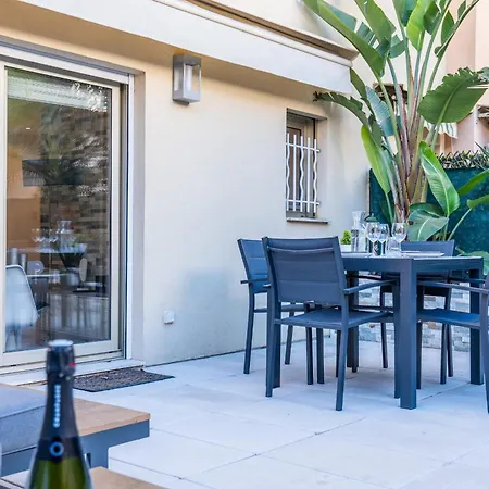 Rare ! With Terrace 5min Walk To The Palais Cannes